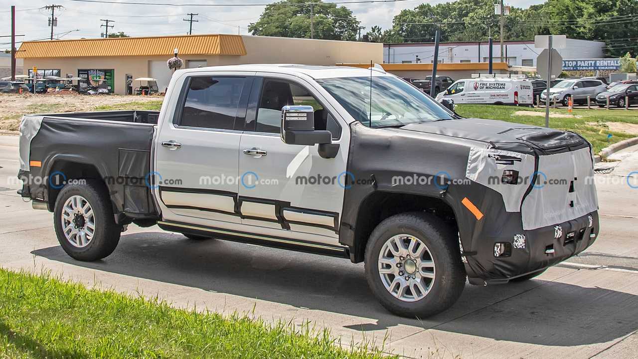 2024 Foto spia Chevrolet Silverado HD
