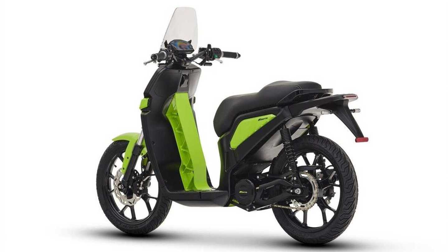 Fantic Presents XEF 450 Rally And Electric Scooter At EICMA 2021