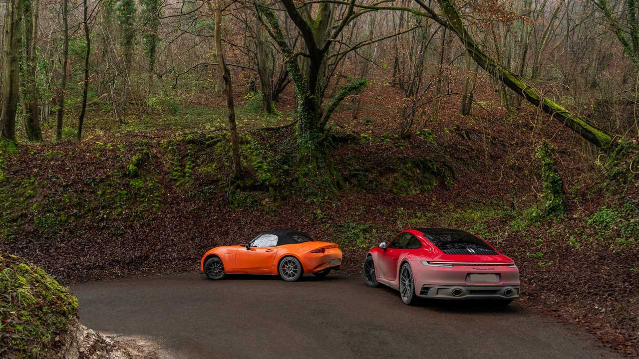 Porsche 911 Carrera GTS vs Mazda MX-5