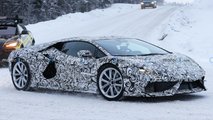 Yeni Lamborghini Aventador Halefi Casus Fotoğrafları