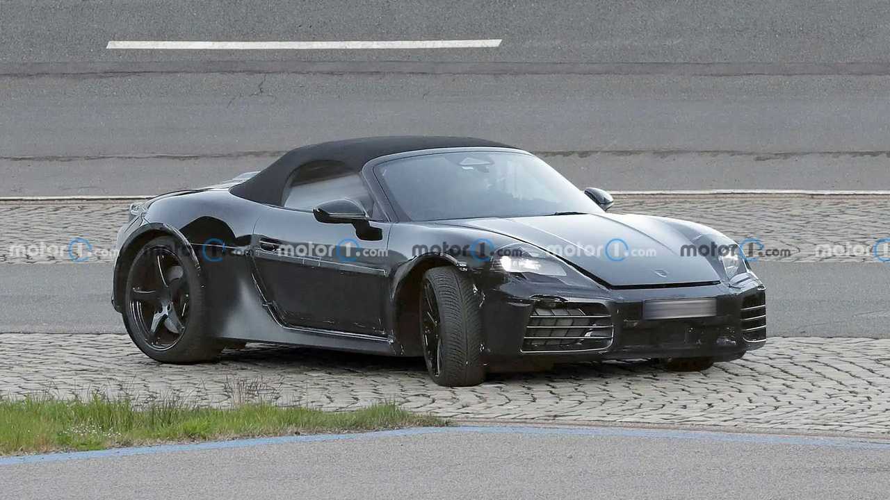 Porsche 718 Boxster elettrica, le prime foto spia