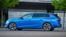 Opel Astra Sports Tourer PHEV (2022) nel test