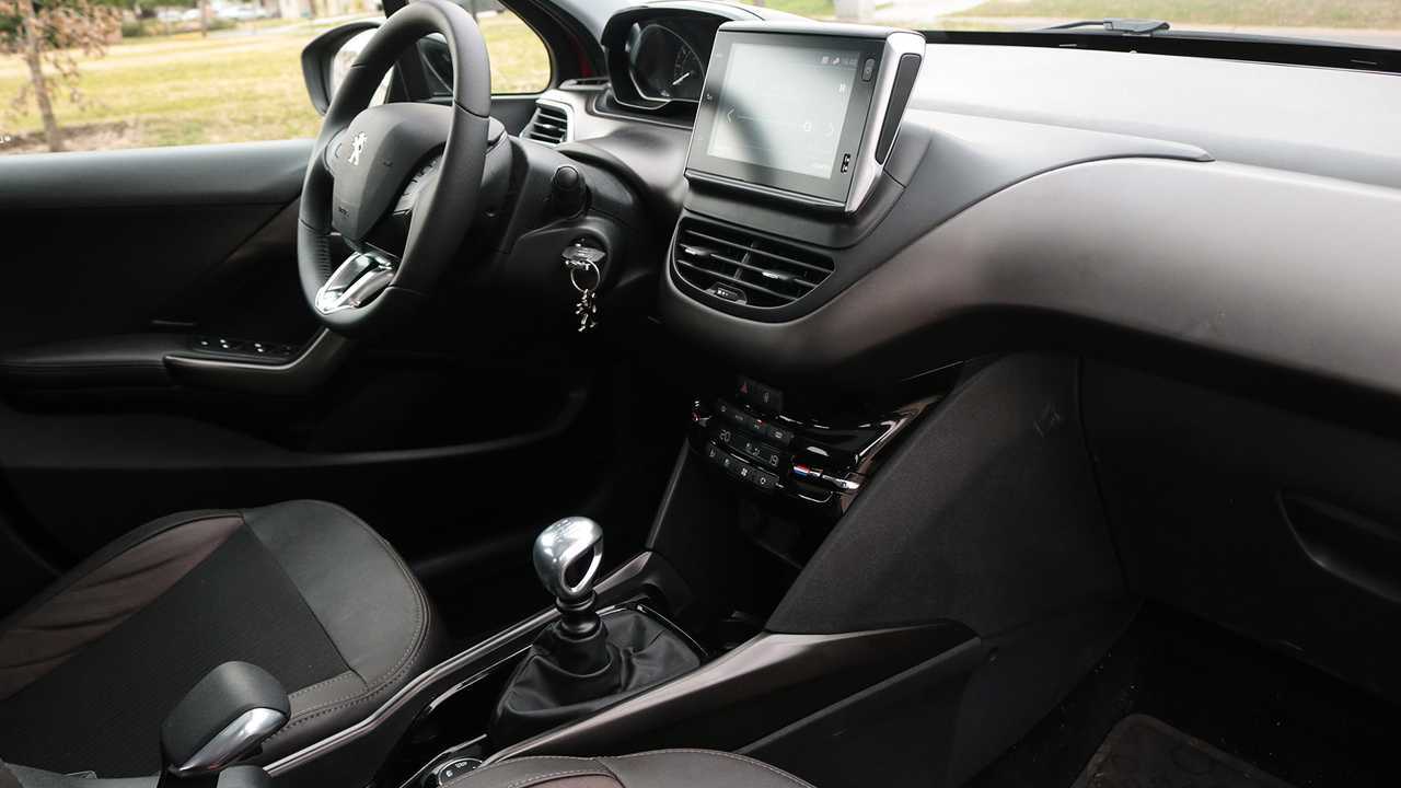 Crítica: Peugeot 2008 1.6 THP Sport (2020)