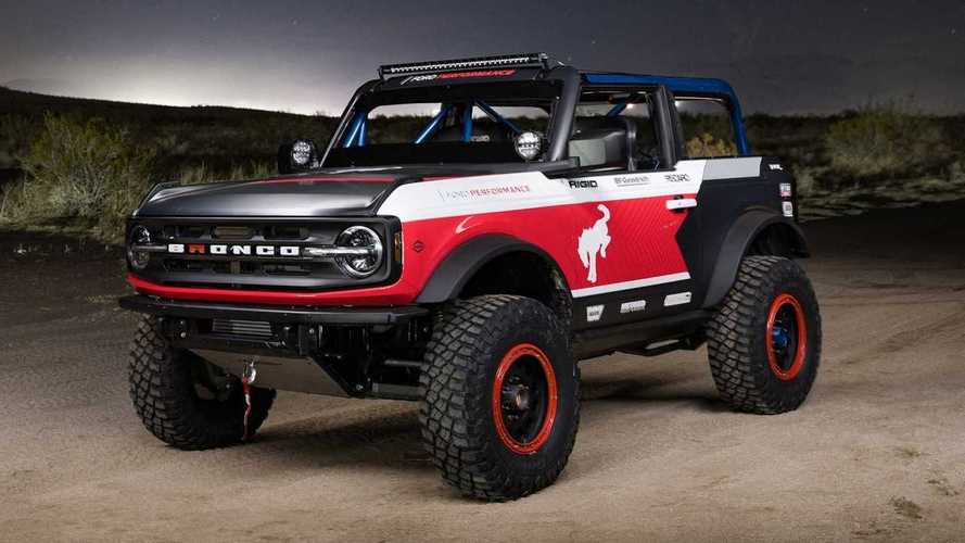 Ford Bronco 4600 Race Truck, pronto a conquistare il deserto