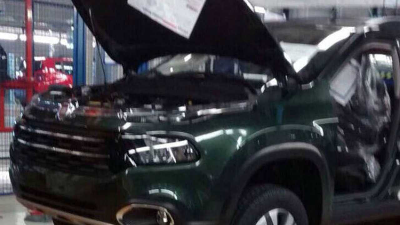 Toro: la pick-up de Fiat se filtra desde todos los ángulos