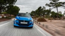Festive driving in the Peugeot e-208
