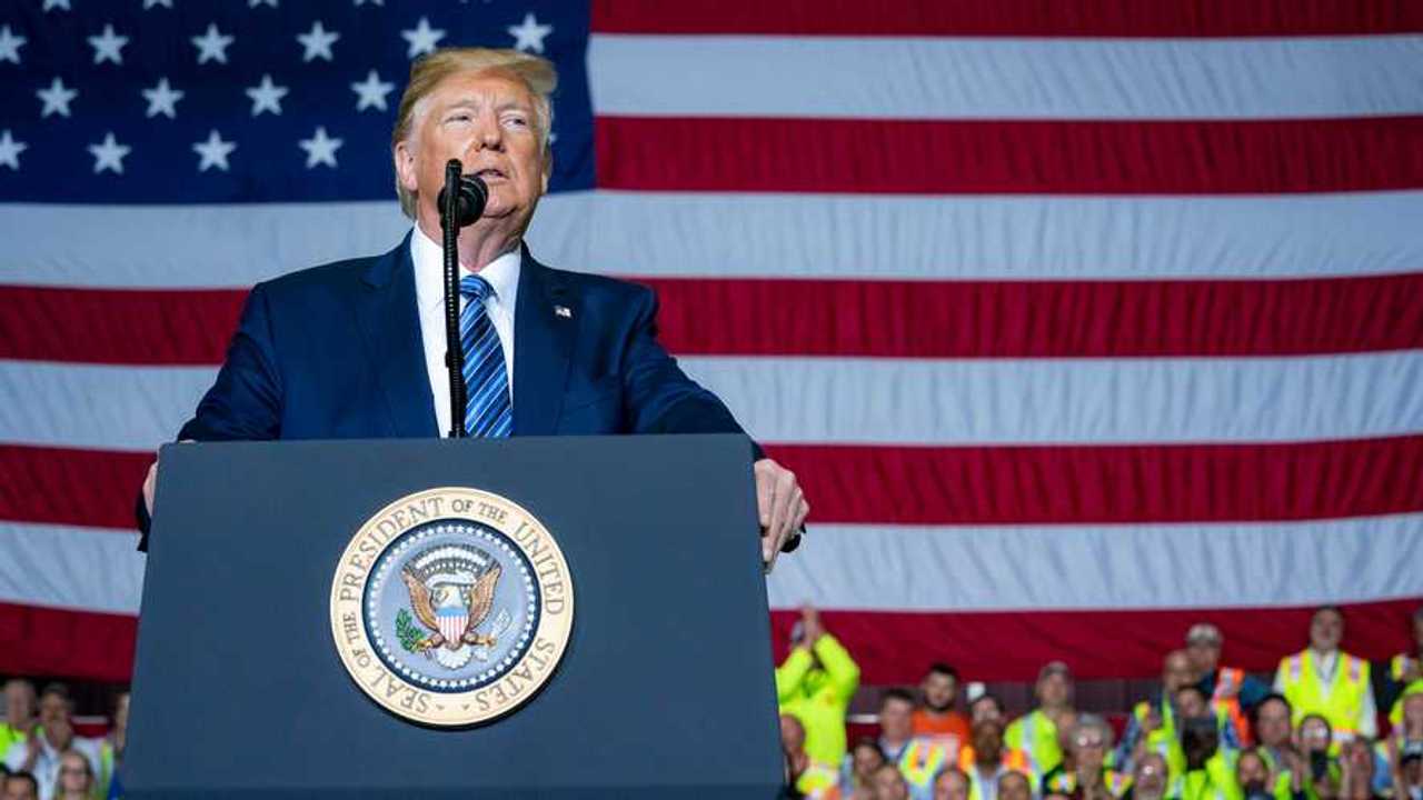 Trump contro Ford e BMW perché hanno scelto di inquinare di meno