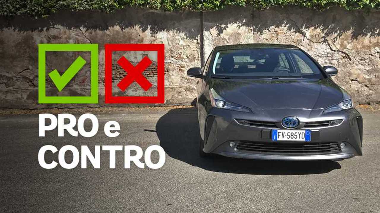 Toyota Prius AWD i-Lounge, pro e contro