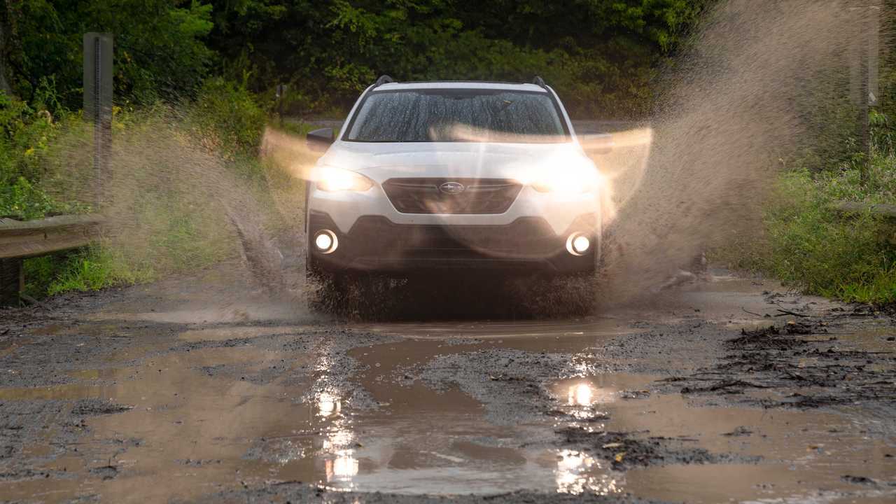 2021 Subaru Crosstrek head on dynamic