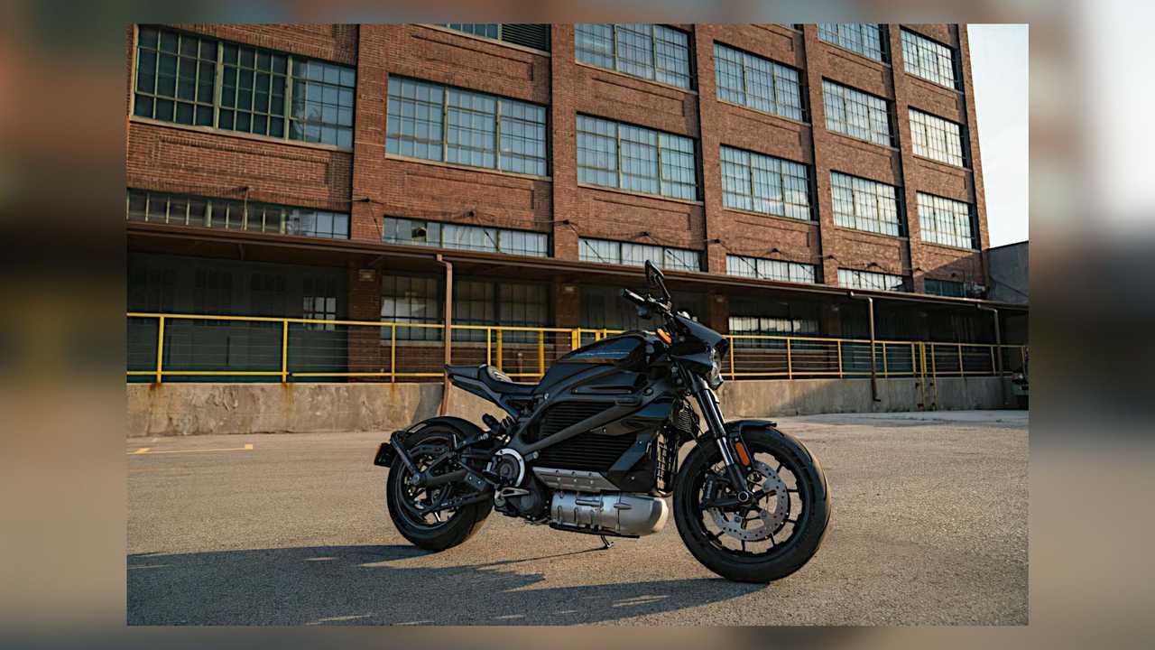 Harley-Davidson Rizoma Collection On Bike