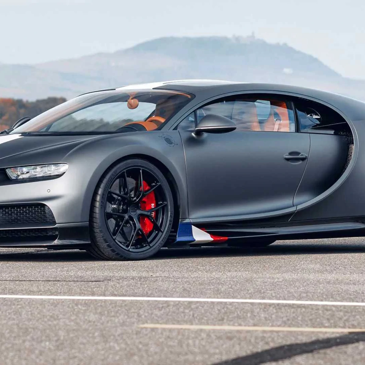 Bugatti Chiron Sport Les Legendes Du Ciel Debuts With Aircraft Influences