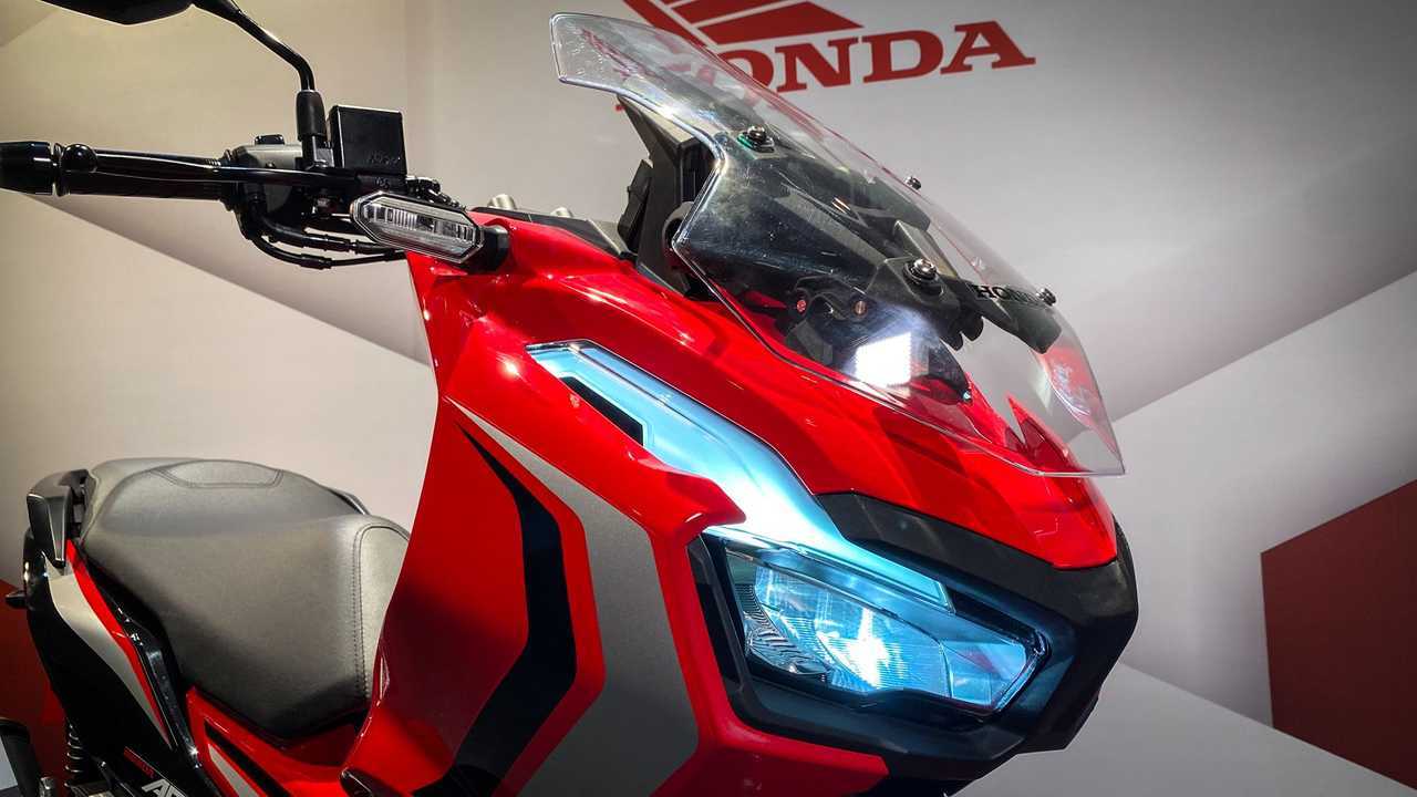 Honda ADV 150 (lançamento Brasil)