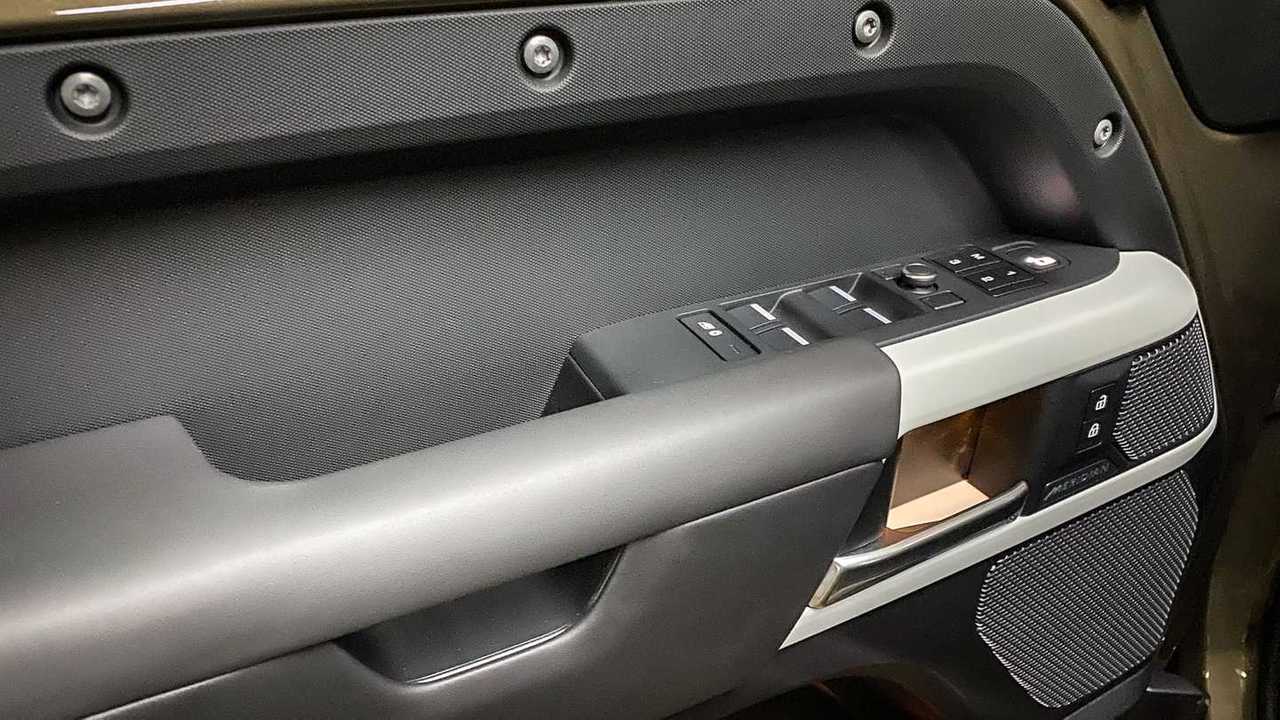 Teste: Land Rover Defender 110 P300 (BR)
