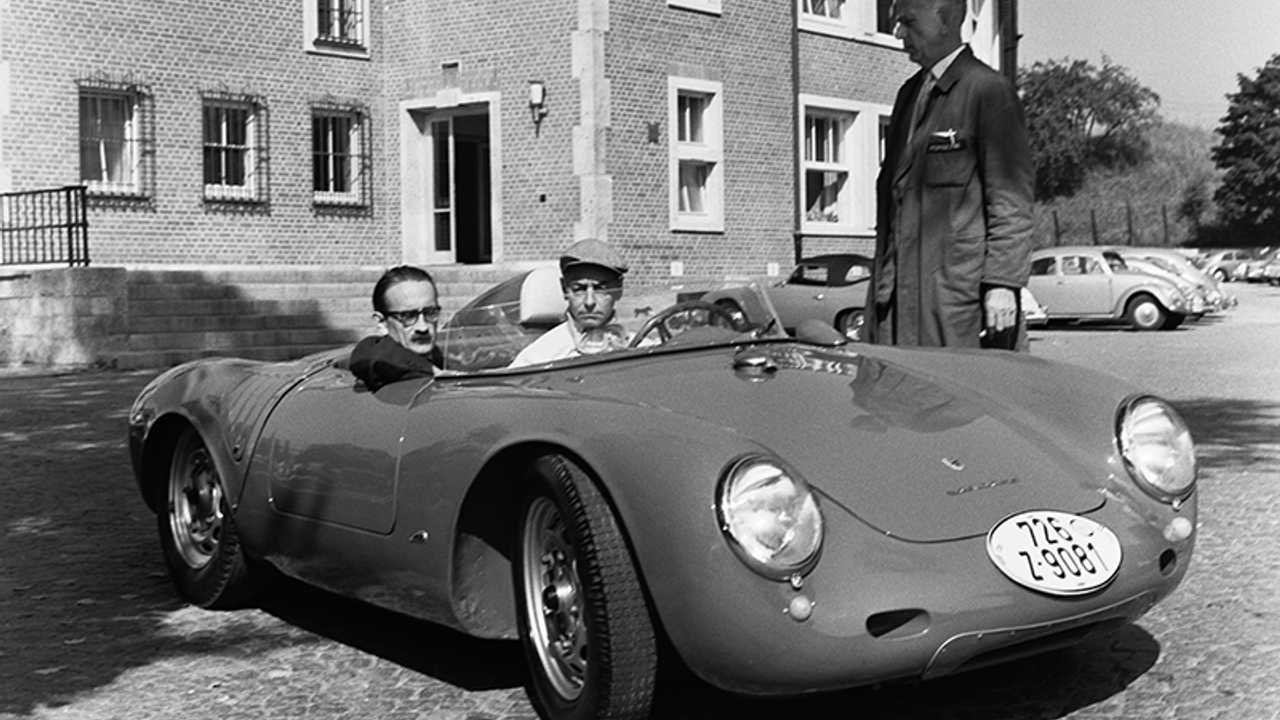 Herbert von Karajan, Richard von Frankenberg, Porsche 550 A Spyder, Werksabholung Zuffenhausen, 1959