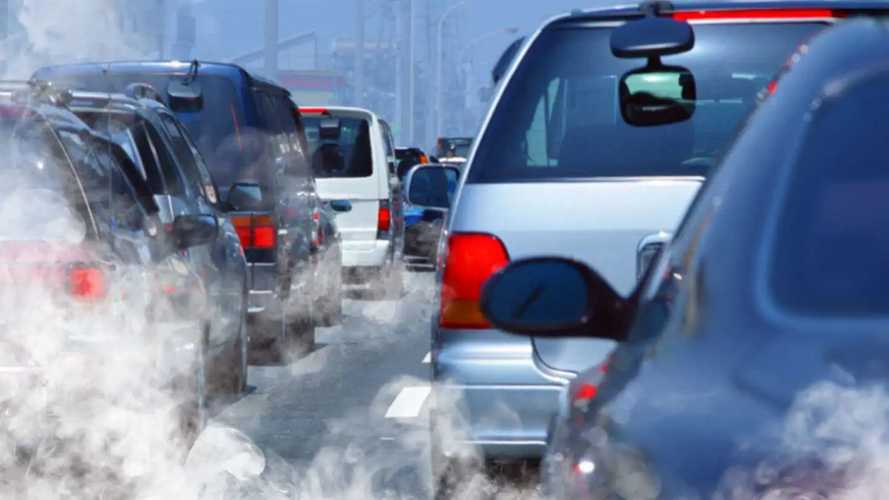 В ЕС просят отсрочить отказ от автомобилей на бензине (обновлено)