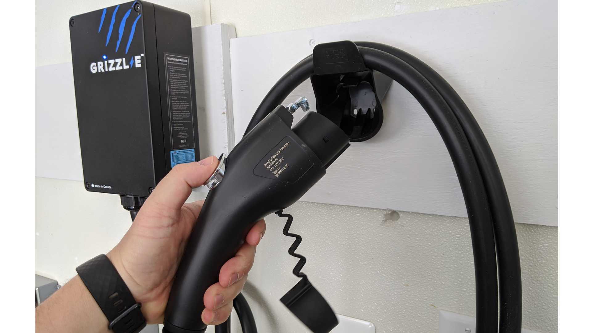 Review The Grizzl E A Tough 40 Amp EV Home Charger Built For The Outdoors