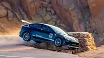 Prestazioni scollegate Tesla Modello 3 Pikes Peak Crash