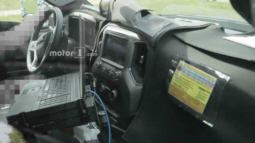 Chevrolet Silverado 3500 Interior Spy Shots