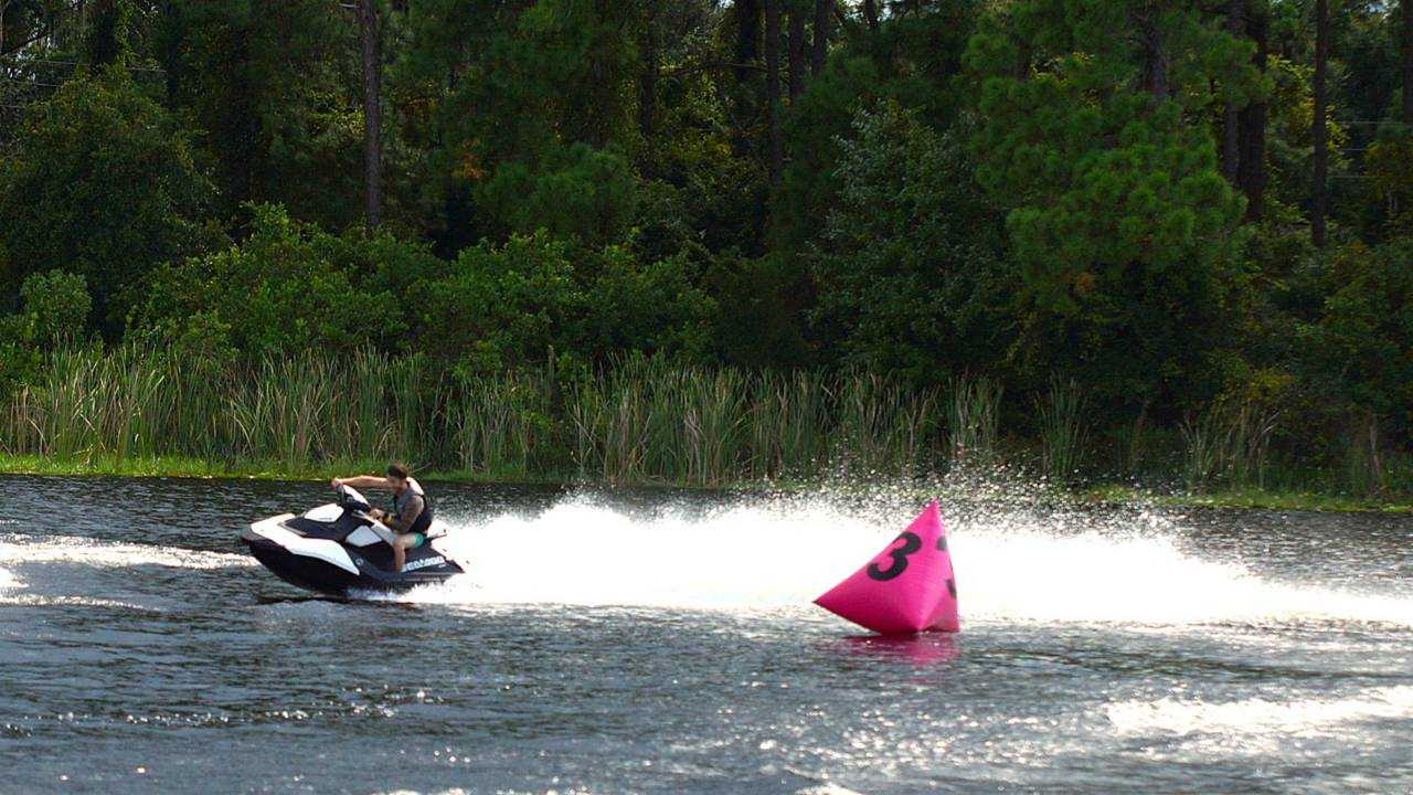2014 Sea-Doo Spark Review - Rides Like a Sportbike