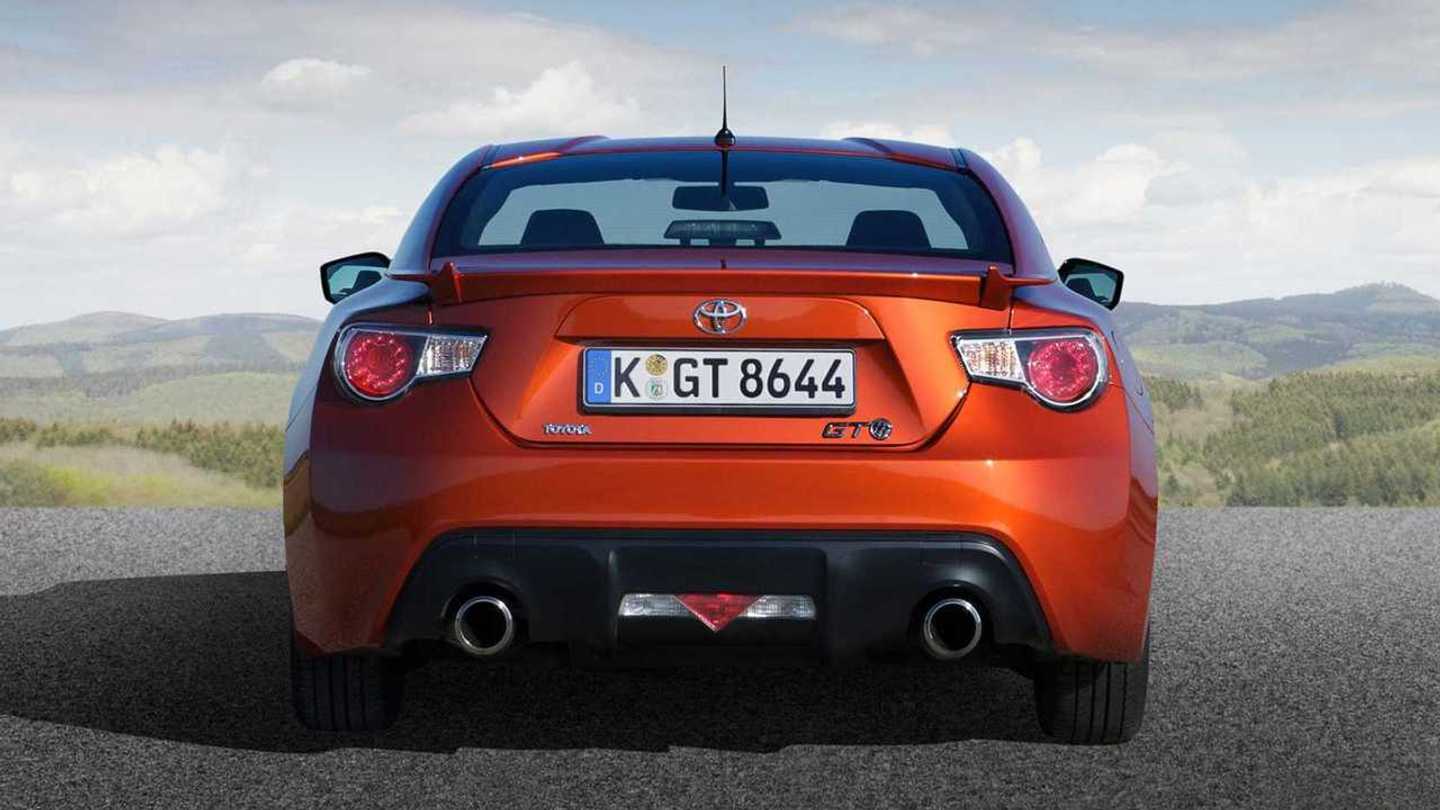 Neler Değişti? 2021 Toyota GR86 vs. 2020 Toyota GT86