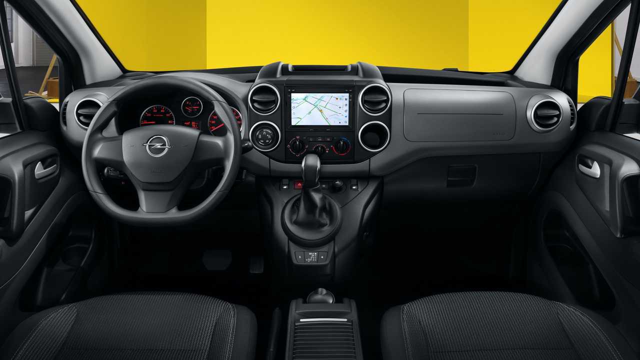 Российский Opel Combo Life, интерьер