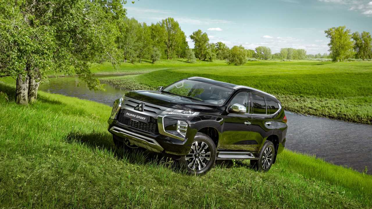 Mitsubishi Pajero Sport на бездорожье