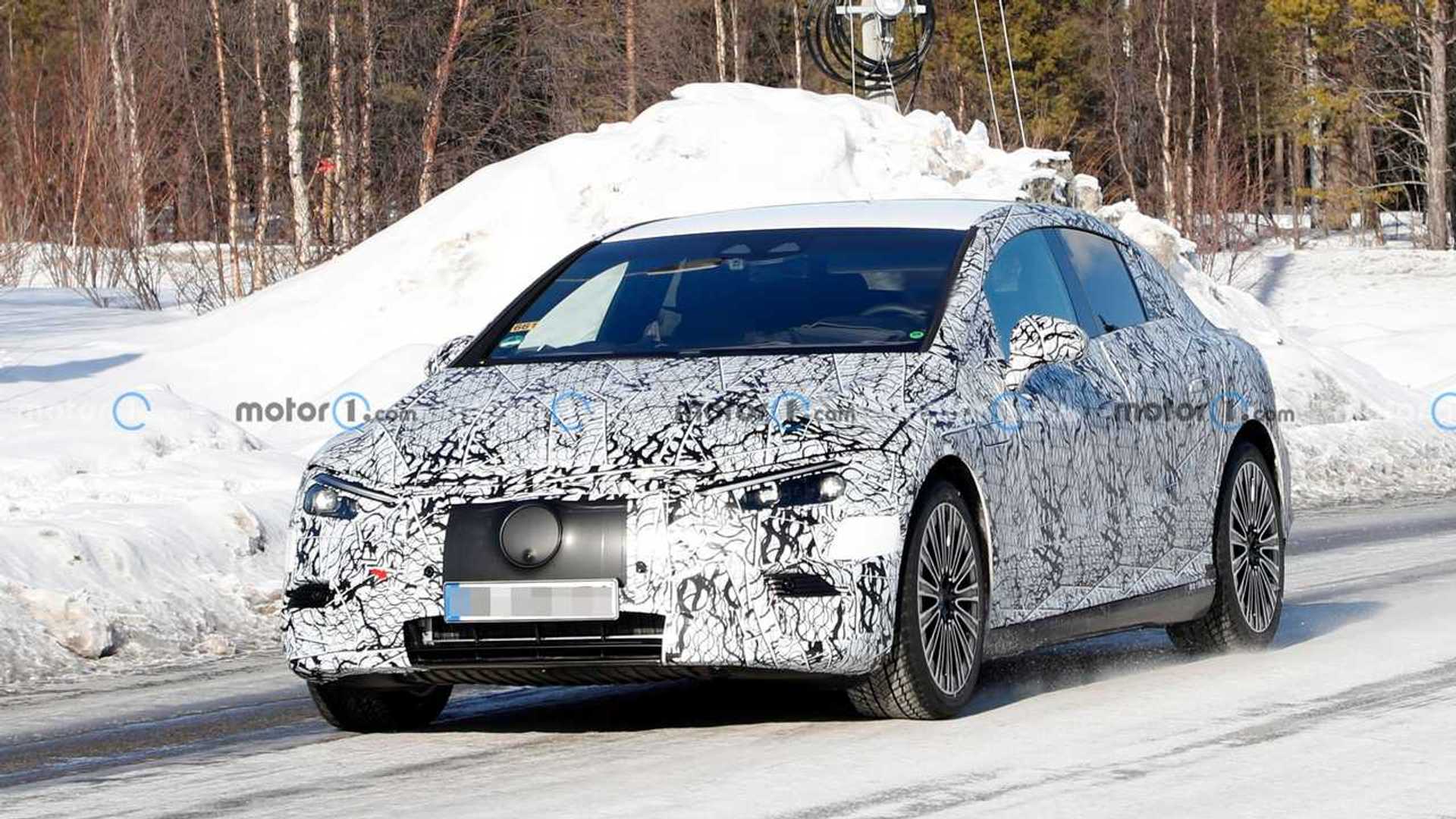 mercedes-benz-eqe-new-spy-photo-front-three-quarters.jpg