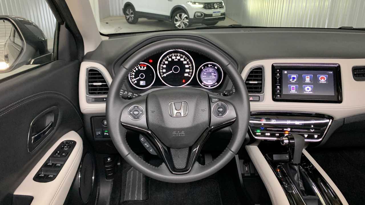 Comparativo: Honda HR-V Touring vs. VW T-Cross Highline