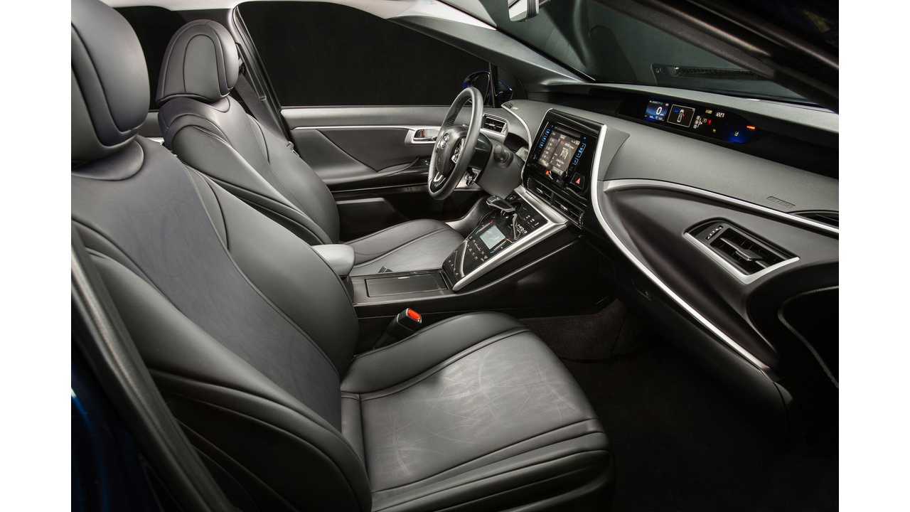 Toyota Mirai interior