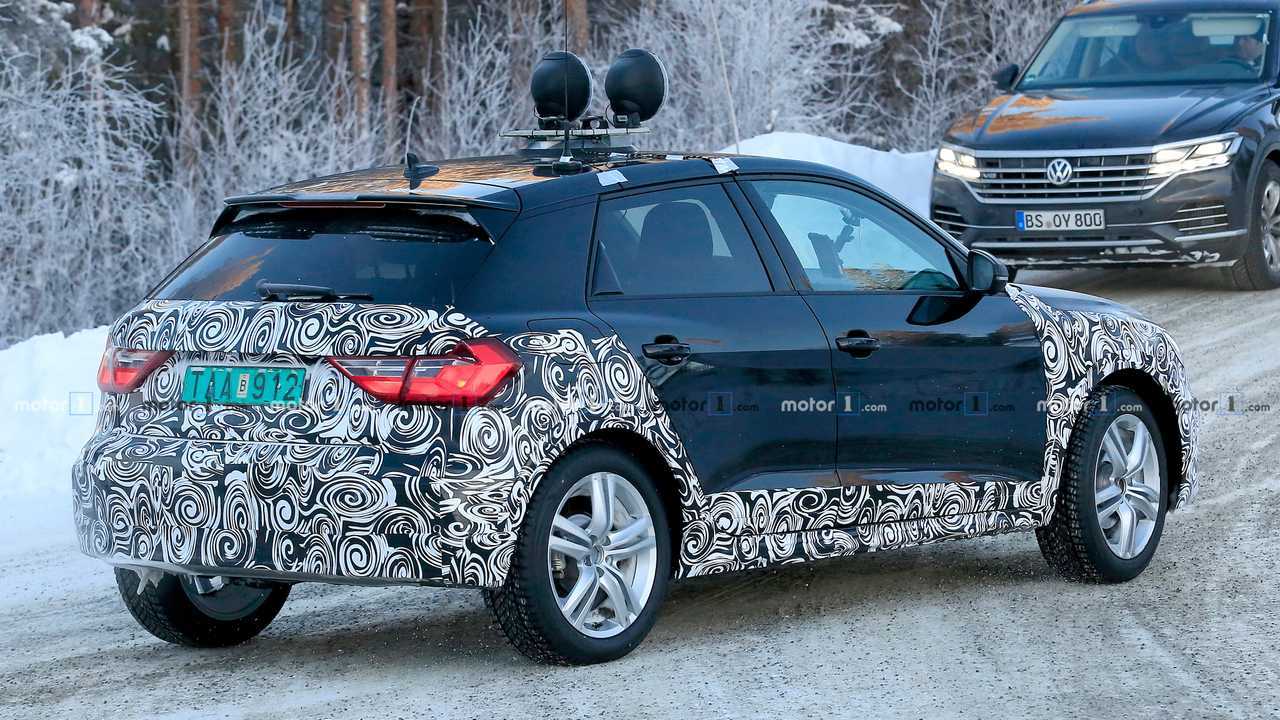 Audi A1 Allroad kémfotó