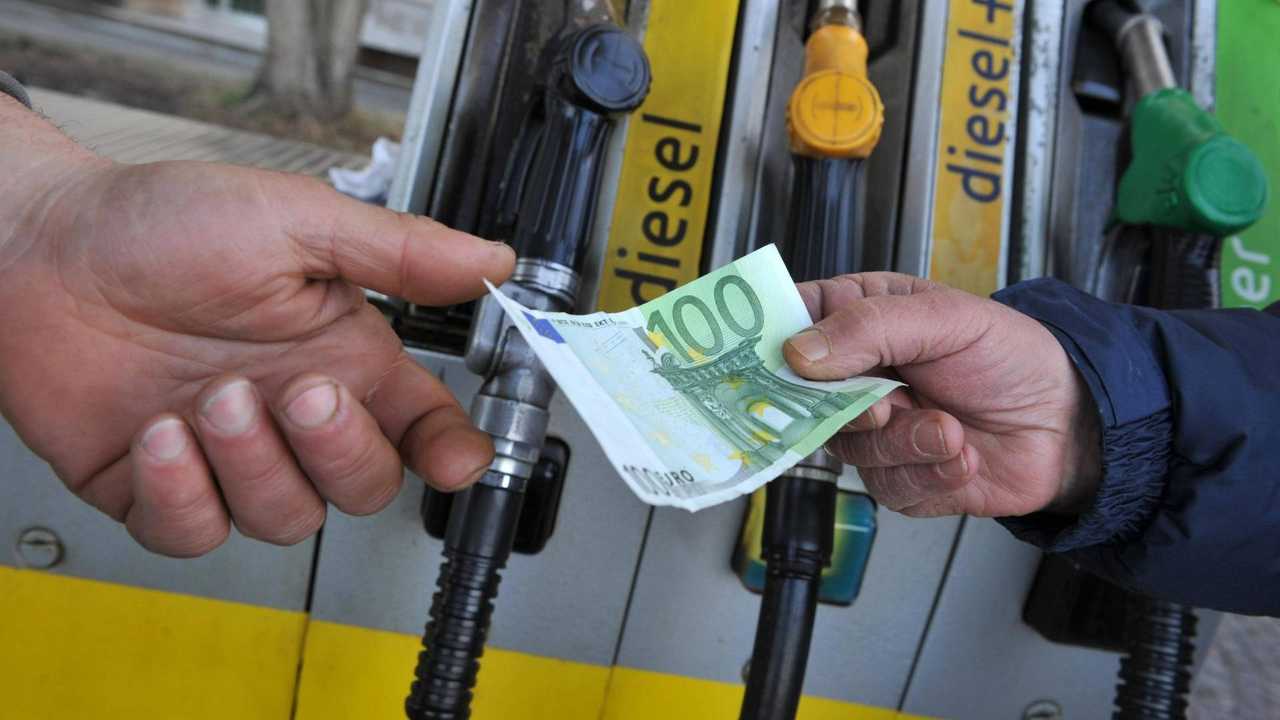 IVA e accise benzina in aumento nel 2019, un incubo per gli automobilisti