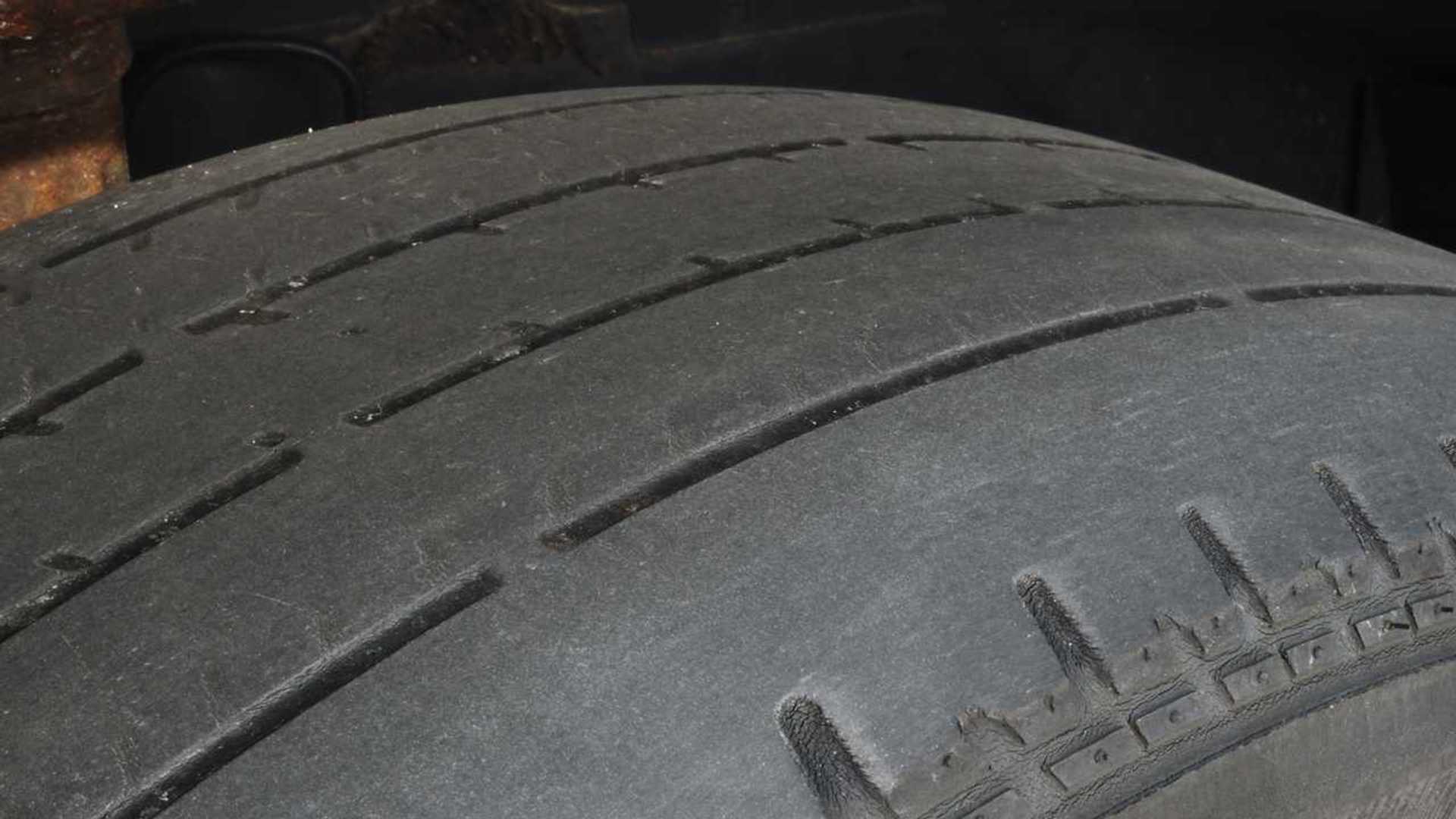 One in four cars has illegal tyres, dealer group research suggests