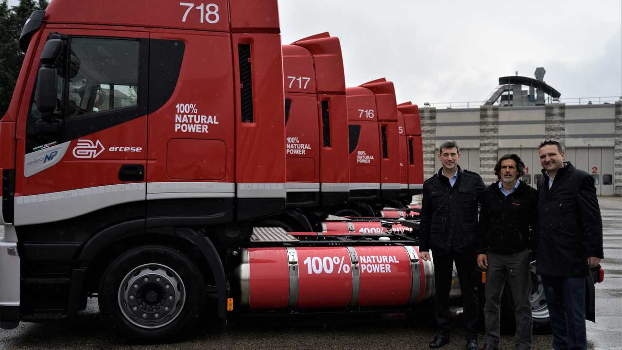 Stralis NP Gruppo Arcese