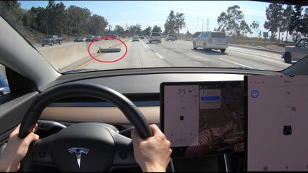See What Tesla Autopilot Sees At Night In Rain: Video