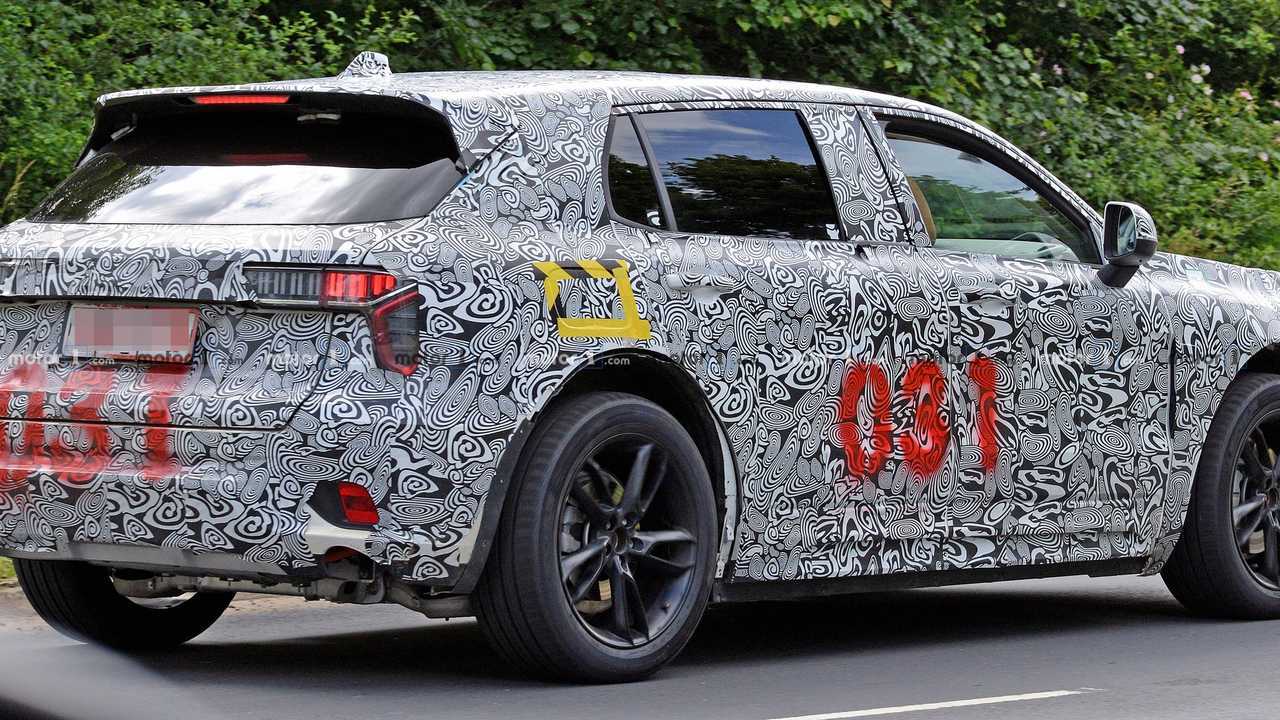 Lotus SUV foto spia