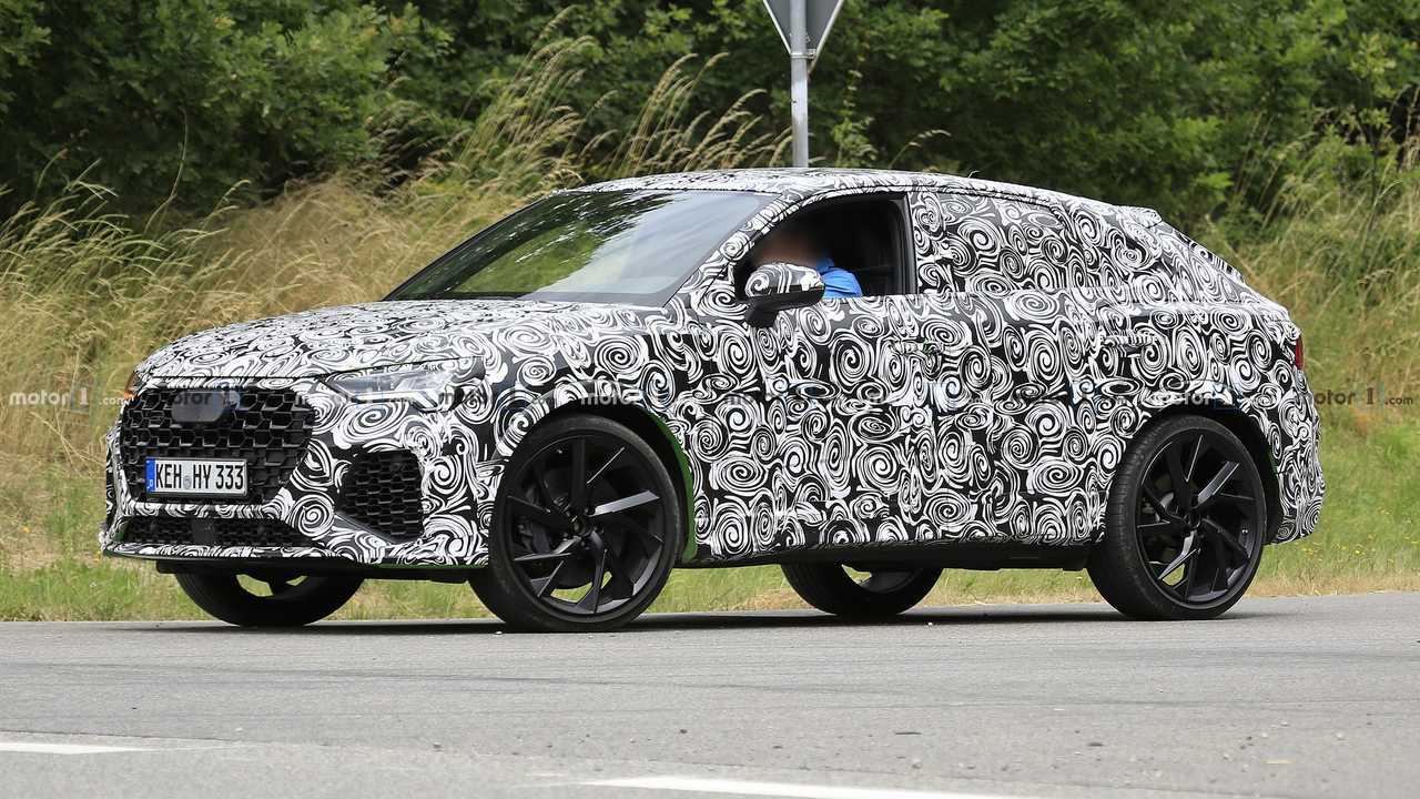 2020 Audi RS Q3 Sportback шпионское фото