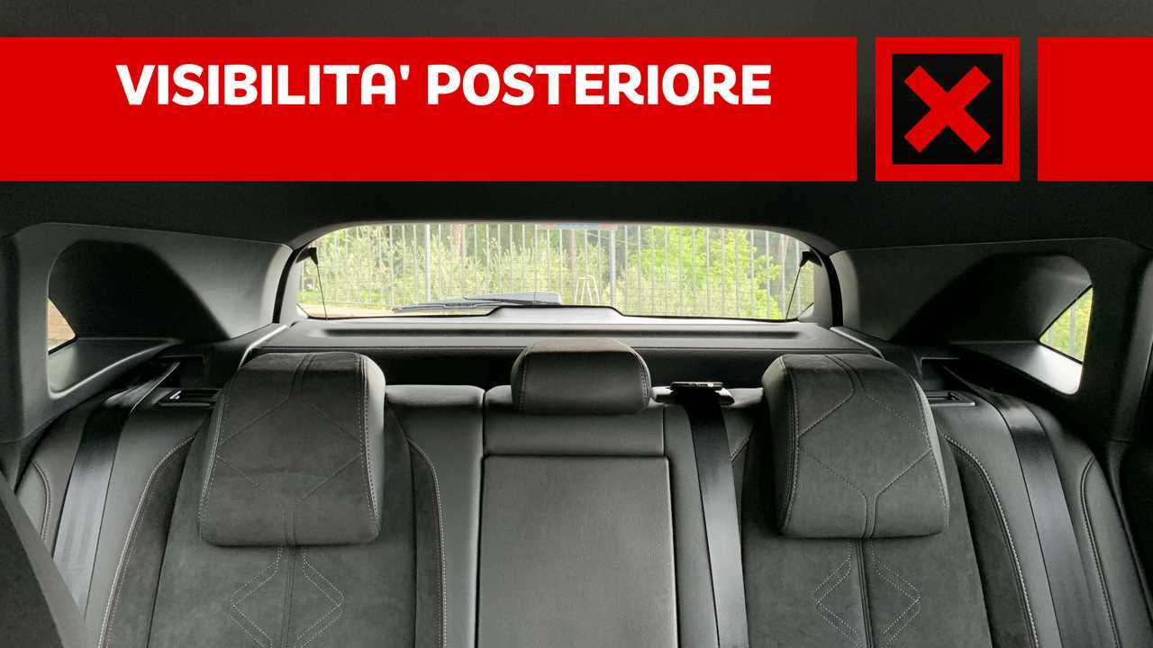 DS 7 Crossback PureTech 225 Grand Chic, pro e contro