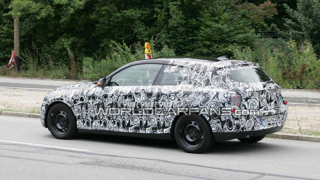 2011 BMW 1-Series 3-door first spy photos 27.07.2010