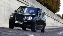 London Taxi LEVC TX eCity in Paris