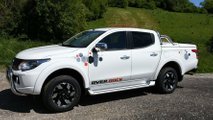 Mitsubishi L200 Over Rock