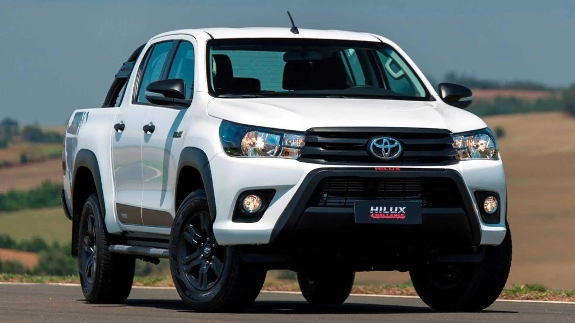 Toyota oferece Hilux com R$ 10 mil de desconto nas versões diesel