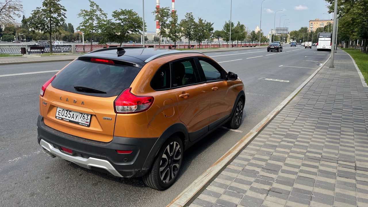 Lada XRAY Cross