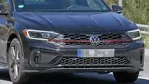 Makyajlı Volkswagen Jetta GLI İlk Casus Fotoğraflar