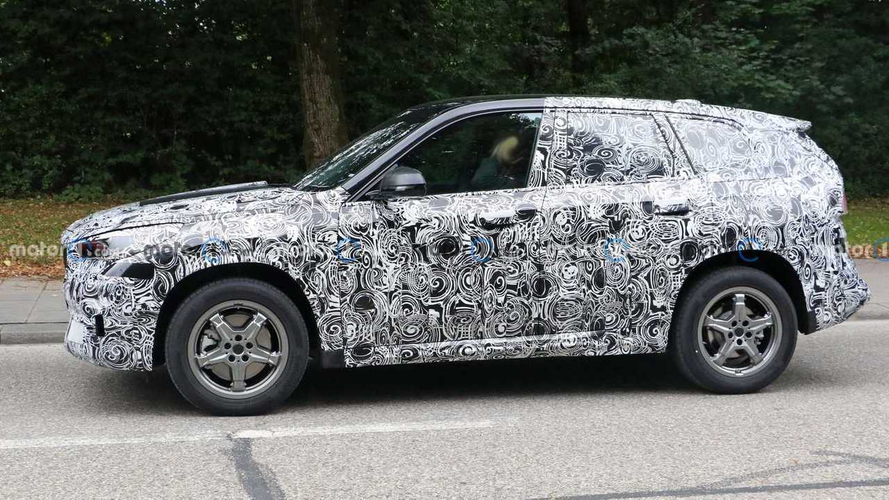 BMW X1 2022 - Novos flagras