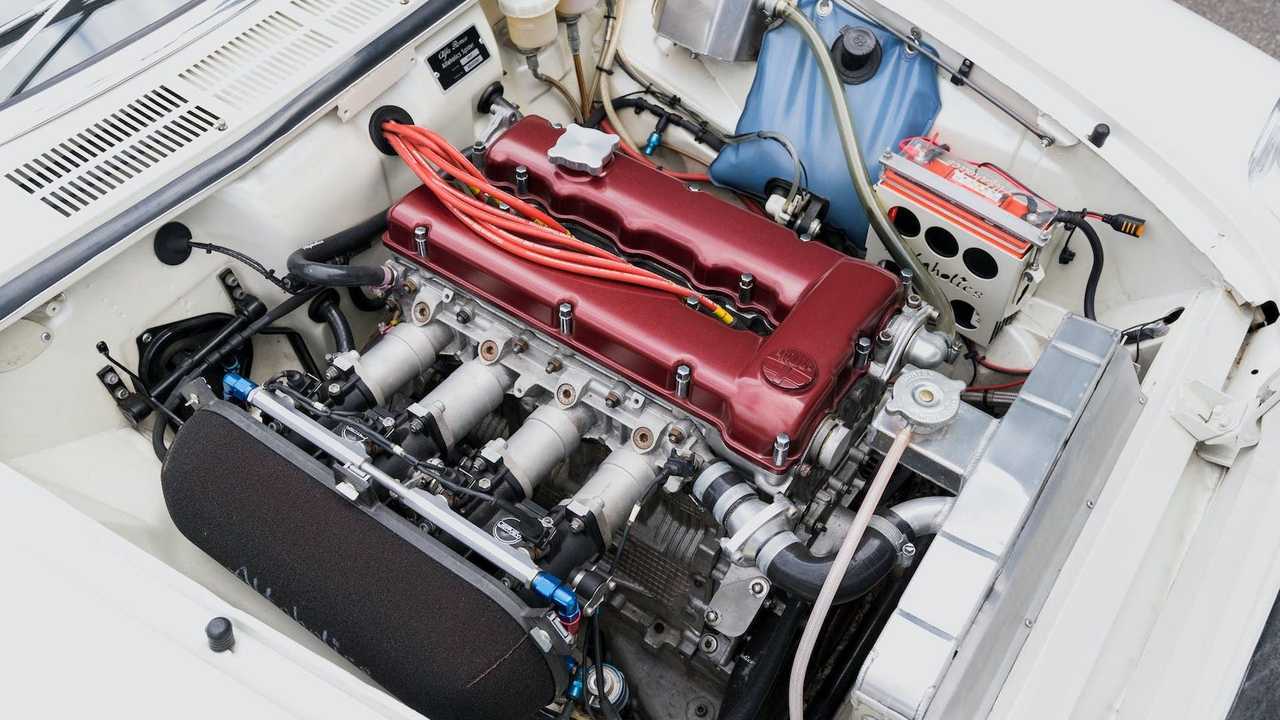 Alfa Romeo Spider by Alfaholics