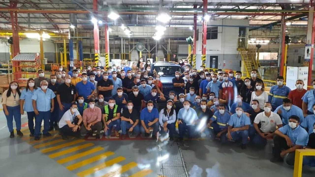 Troller TX4 na fábrica de Horizonte - última unidade produzida