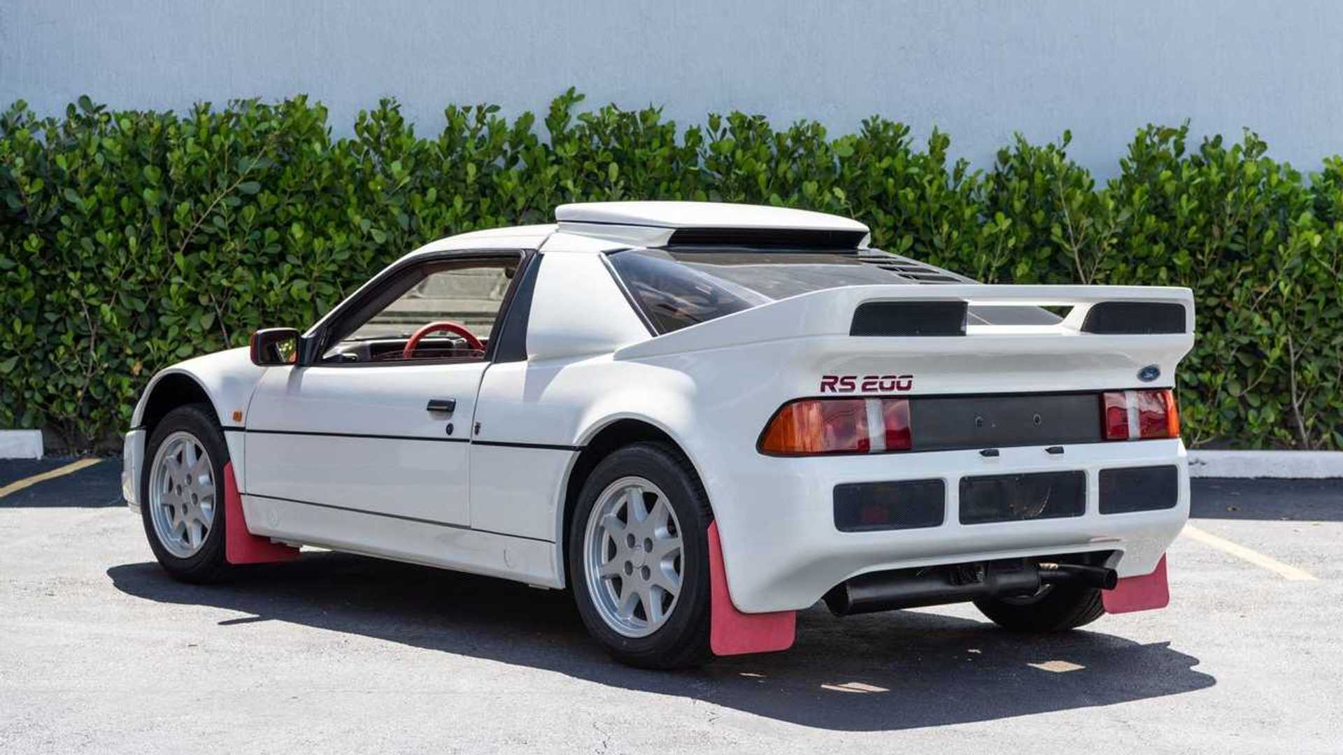 ford-rs200-omologata-rally-gruppo-b-1986-all-asta.jpg
