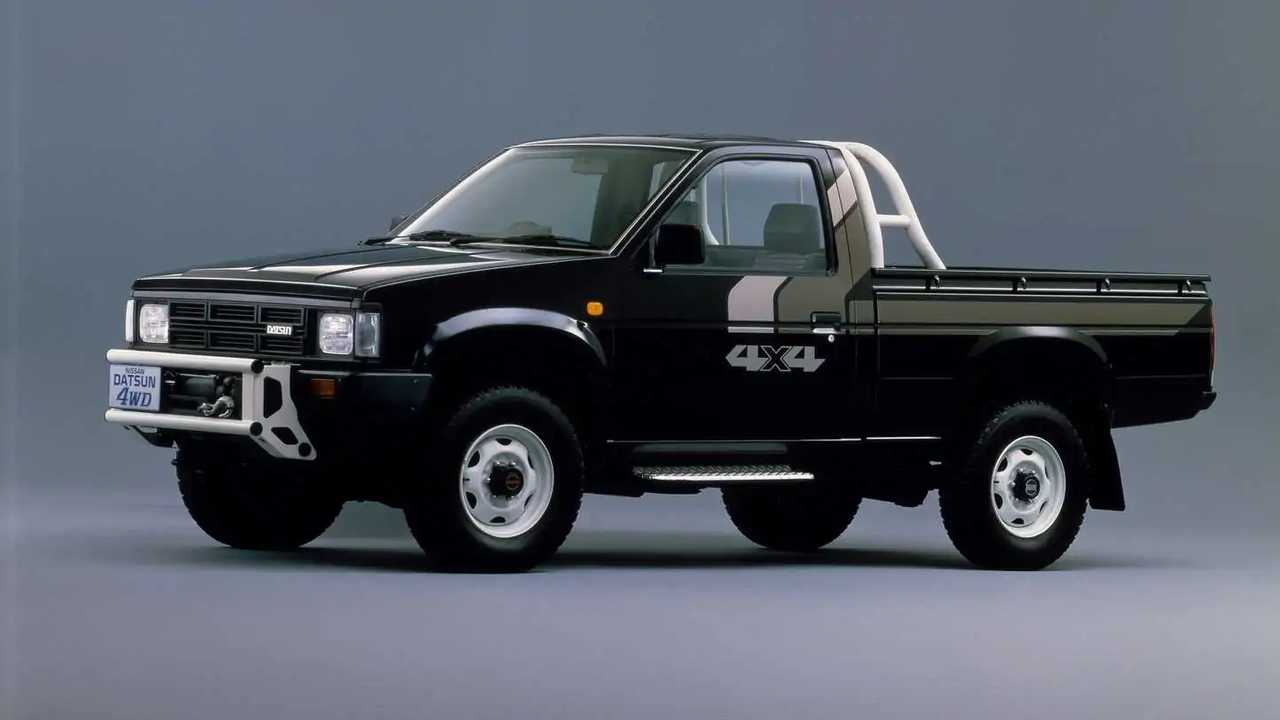 Nissan D21 Serisi Otomobiller