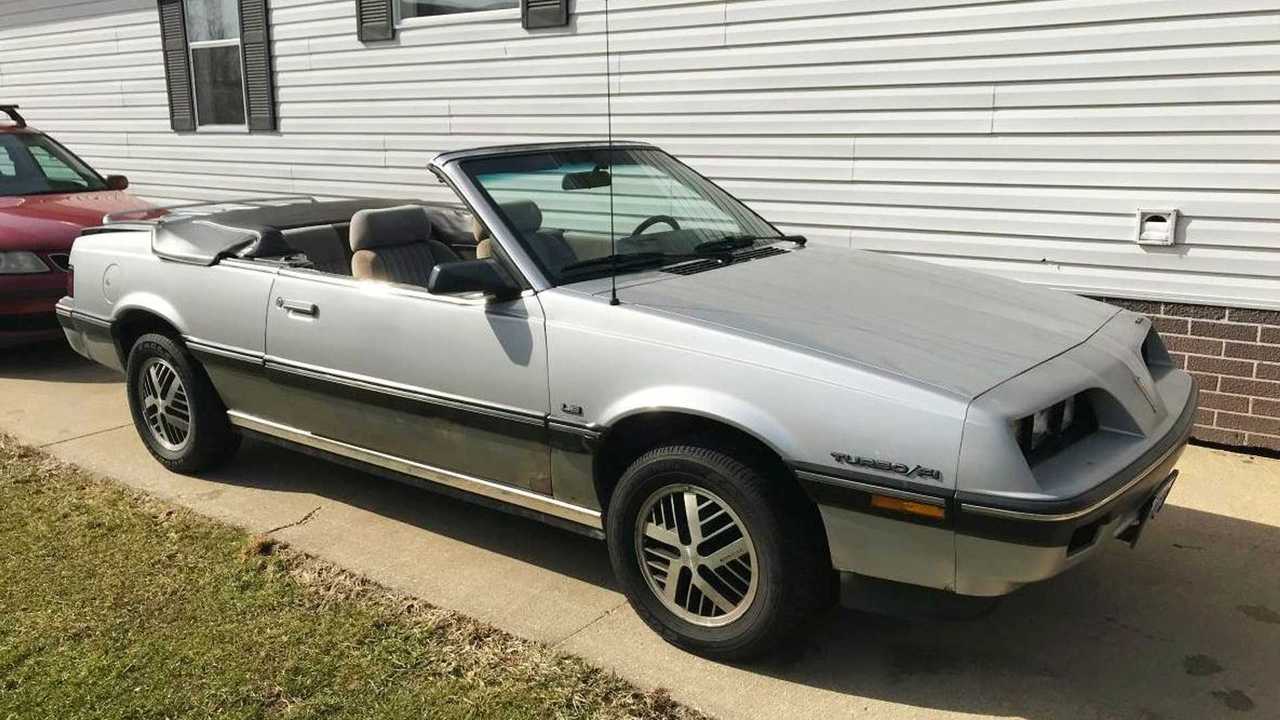 Pontiac Sunbird 1984