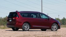 2017 Chrysler Pacifica Limited Review